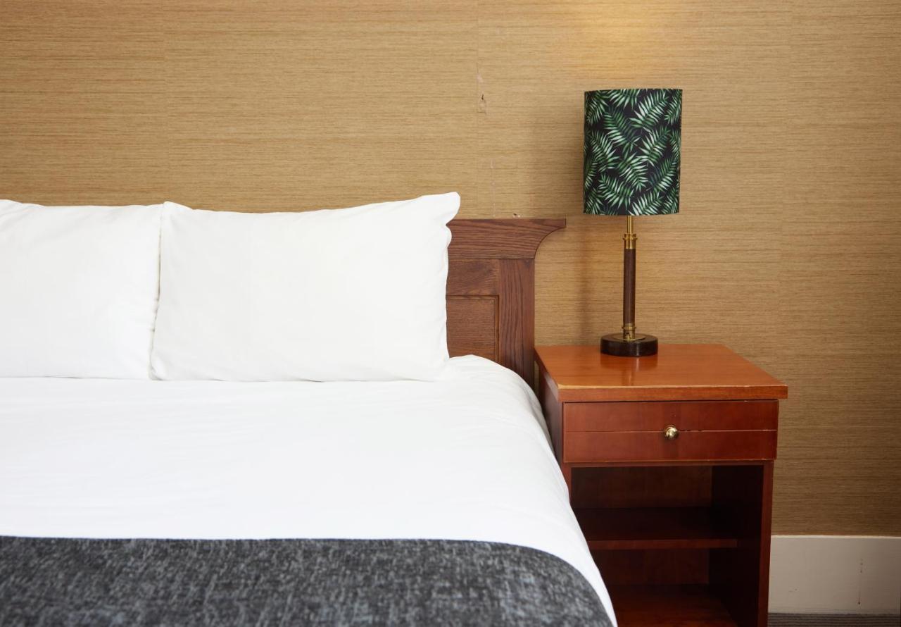 Kings Arms Hotel By Greene King Inns เวสเตอรัม ภายนอก รูปภาพ
