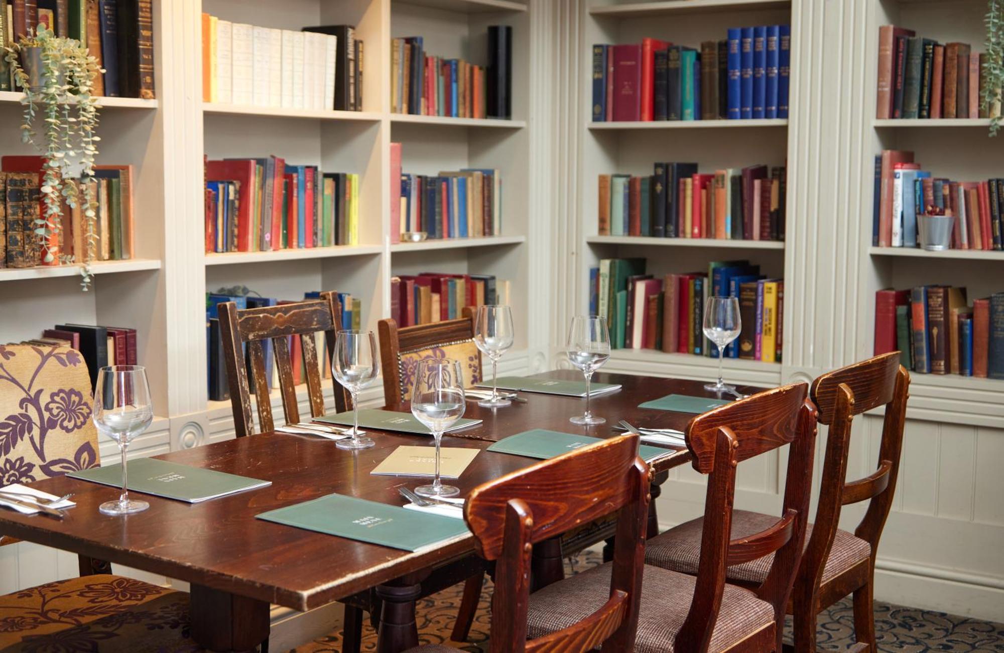Kings Arms Hotel By Greene King Inns เวสเตอรัม ภายนอก รูปภาพ